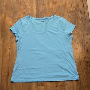 No Boundaries Light Blue Scoop Neck Short Sleeve Tee